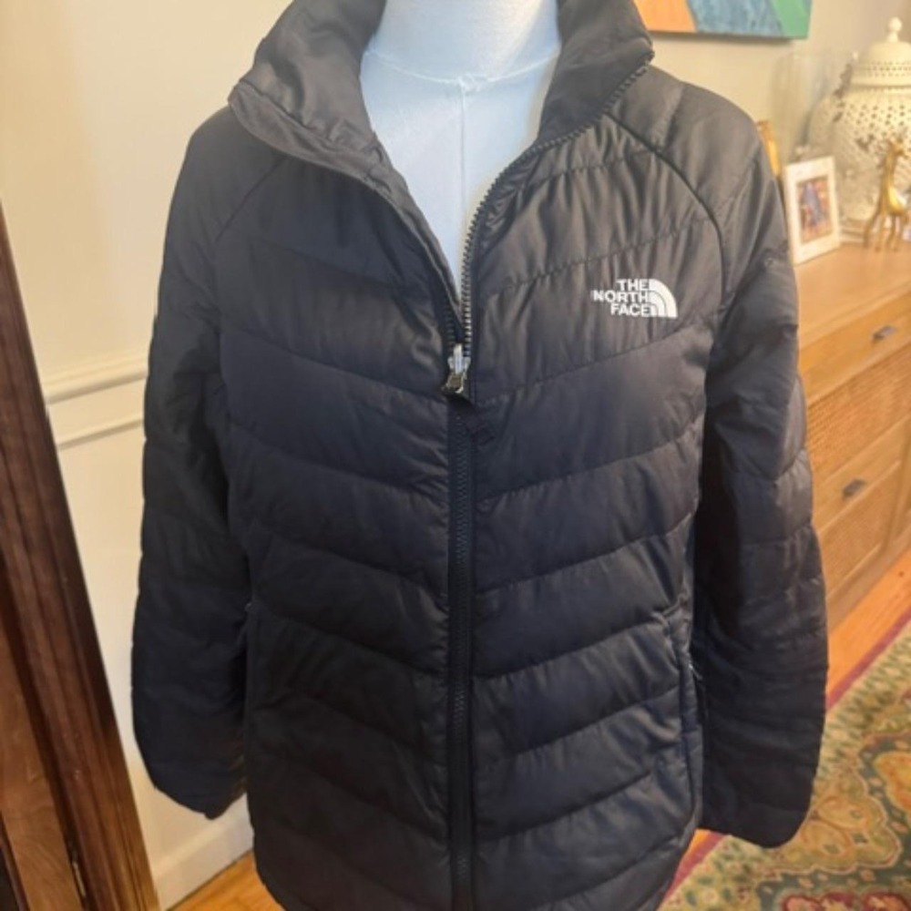 Lightweight North Face black quilted puffer jacket in women's size Medium